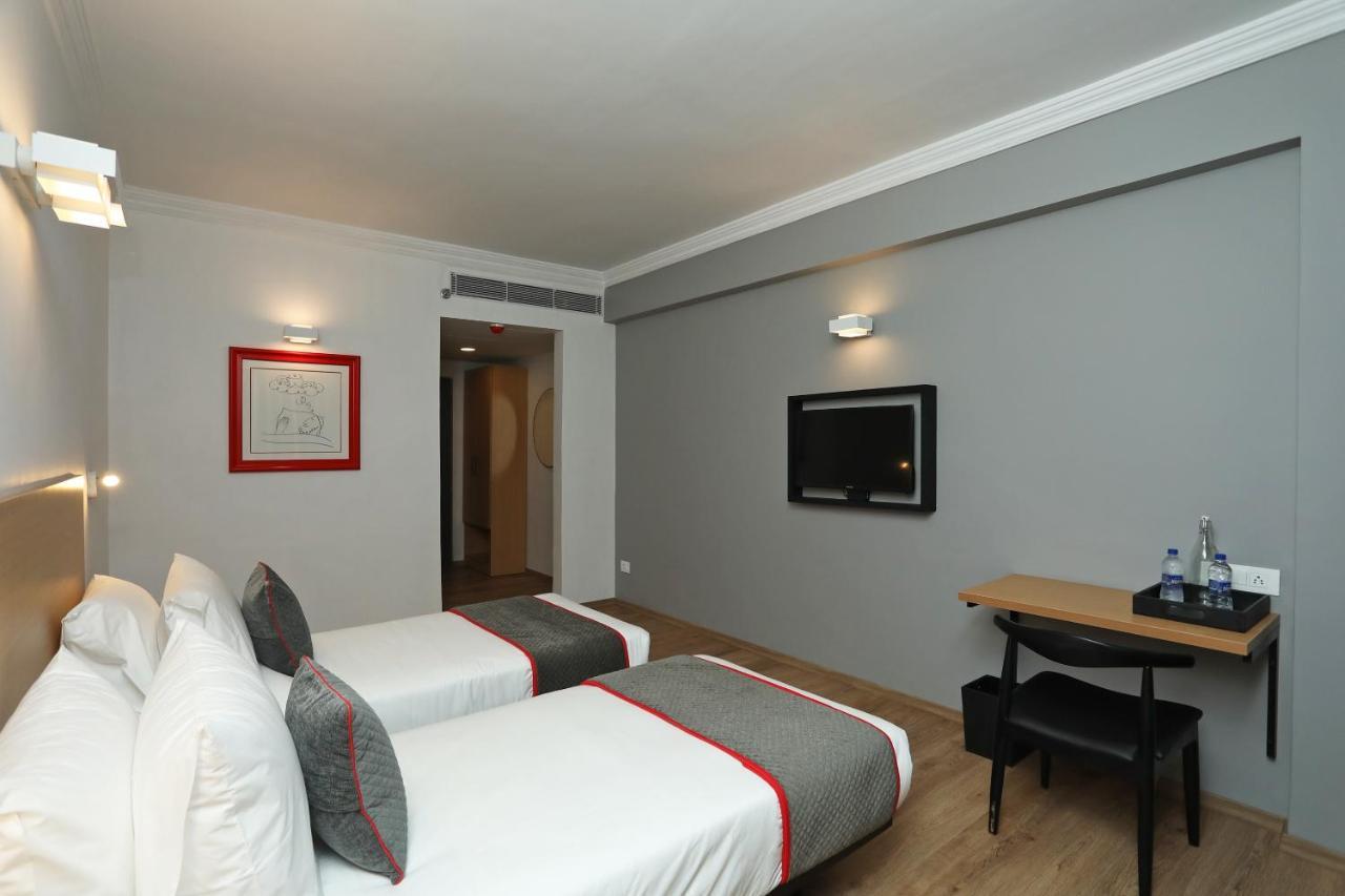 Golden Parkk Hotel Calcutta Buitenkant foto