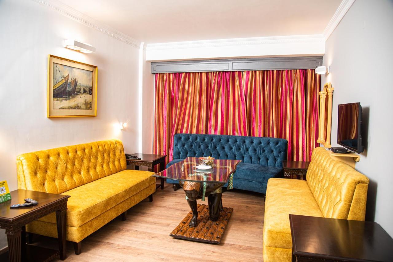 Golden Parkk Hotel Calcutta Buitenkant foto