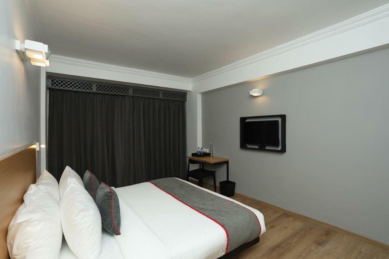 Golden Parkk Hotel Calcutta Buitenkant foto